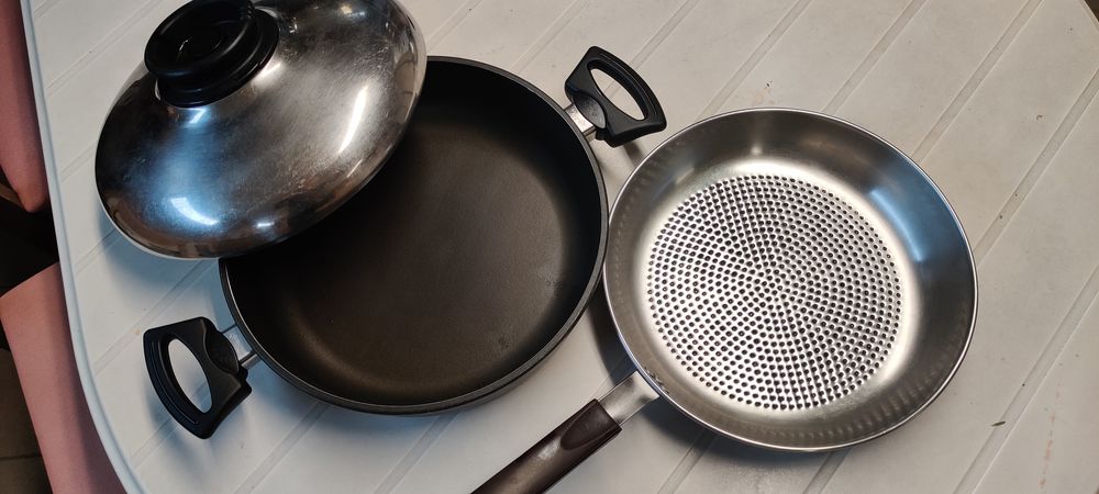 Sauteuse anti-adh�sive 28 cm+ po�le inox 30 Plobsheim (67)