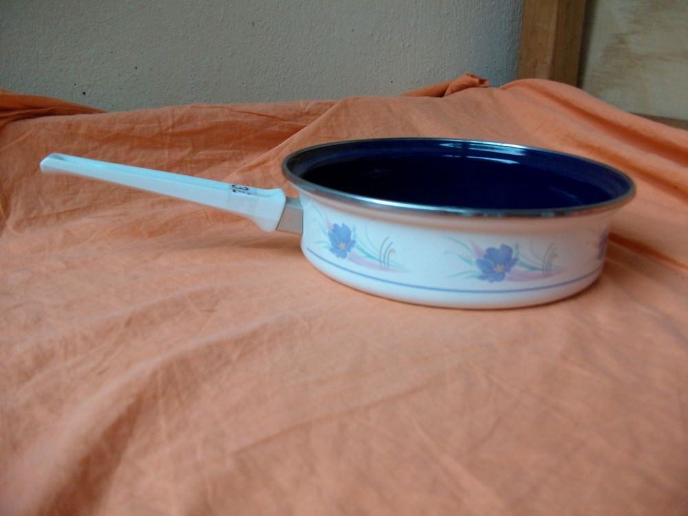 Sauteuse en �mail - neuve 3 Bouxwiller (67)