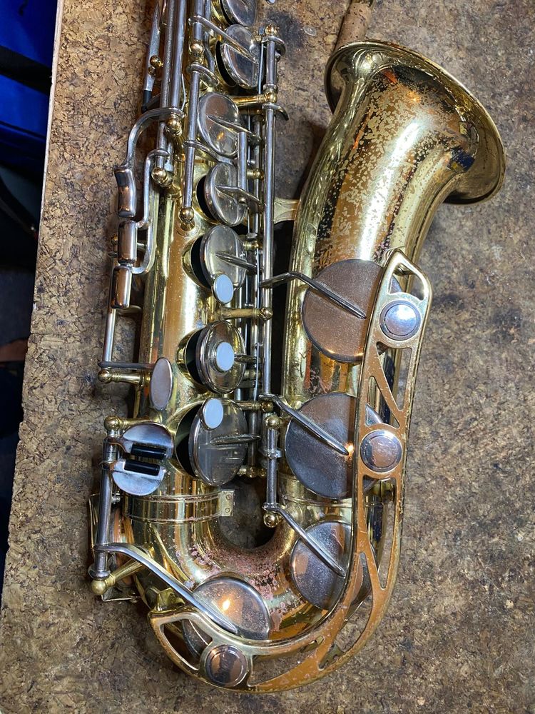 Saxopho Alto Yamaha 21, retamponn�, dor� cl�s argent�es 420 Paris 15 (75)