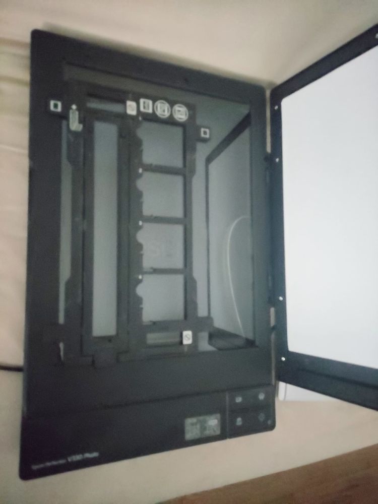 scanner Epson Perfection V330 phot 0 Saint-Etienne (42)