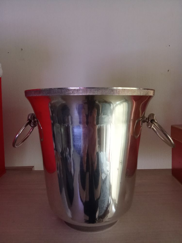 Sceau � champagne m�tal argent� 35 Nice (06)