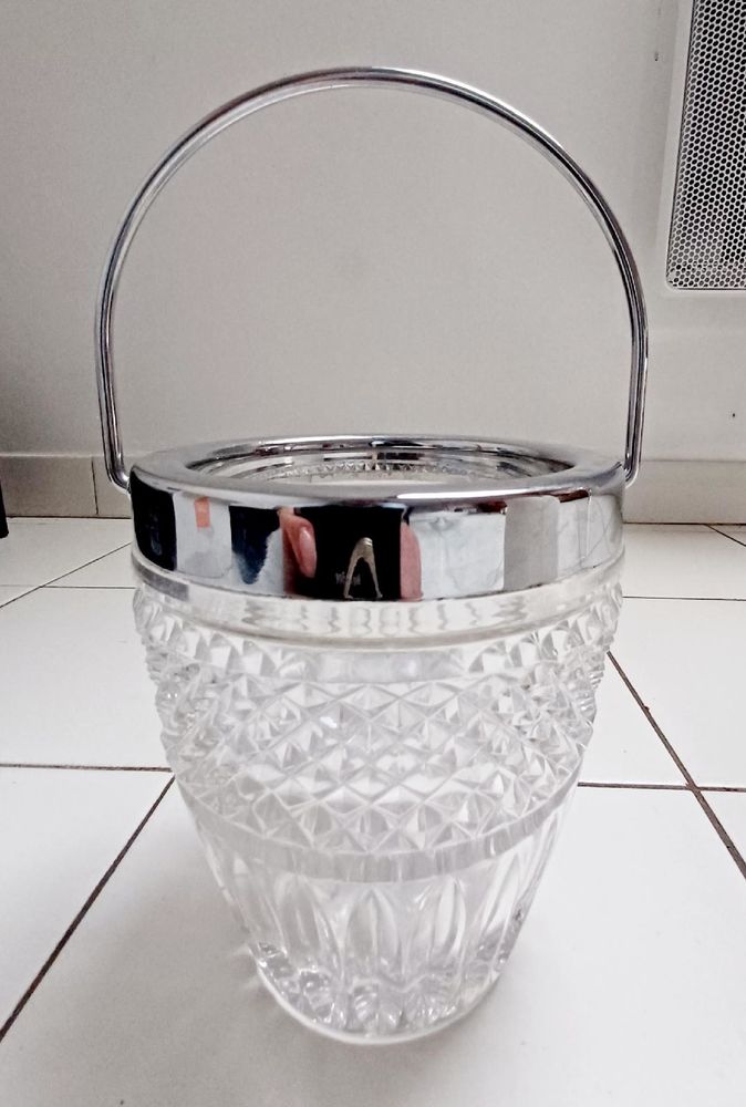 ?	Sceau � gla�ons Cristal cisel� avec anse argent� 20 Beauchamp (95)