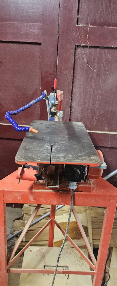 Scie a chantourner hegner multi cut Quick 1500 Salon-de-Provence (13)