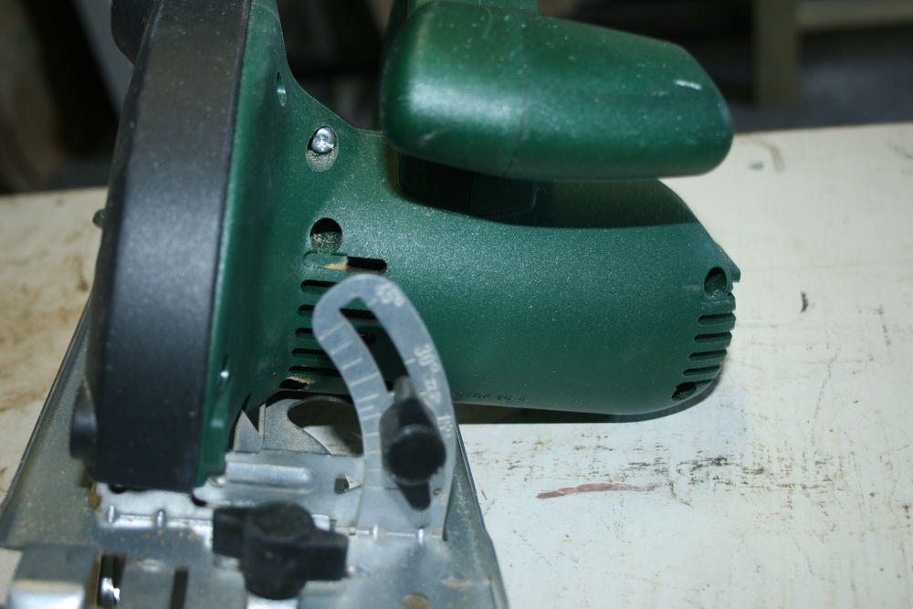 Scie circulaire BOSCH PKS 40 25 Gujan-Mestras (33)