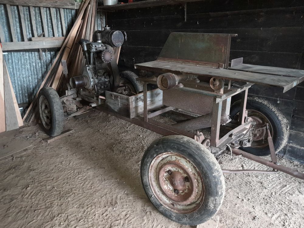 Scie circulaire sur ch�ssis 4 roues 200 Ch�teau-Chinon Ville (58)