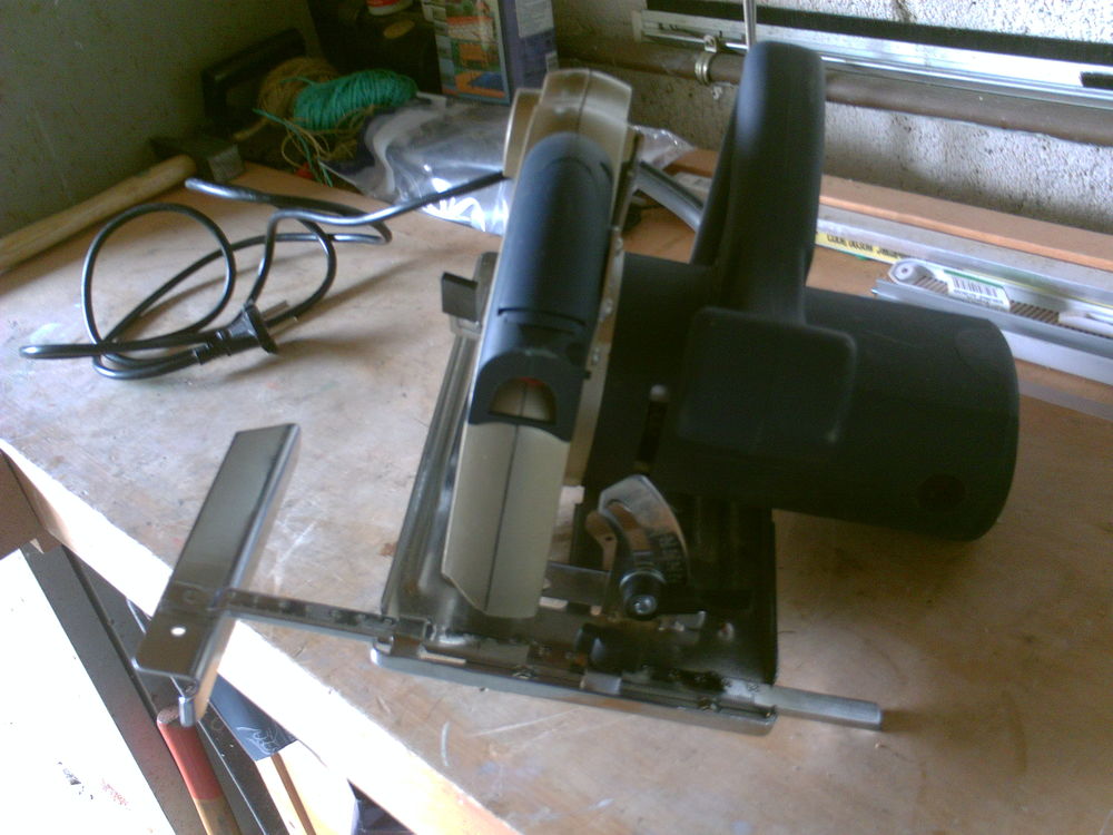 Scie circulaire, guidage laser 35 La Ville-aux-Clercs (41)