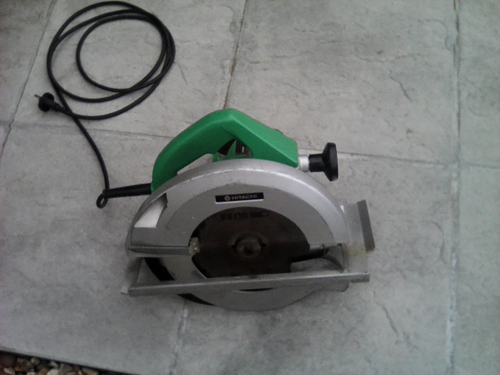 Scie Circulaire HITACHI  PSM-9 120 Morsang-sur-Orge (91)
