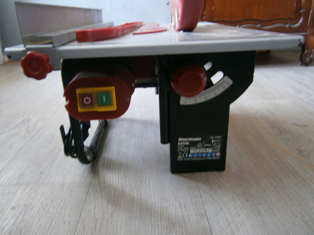 Scie circulaire korman 20 Le Chambon-Feugerolles (42)