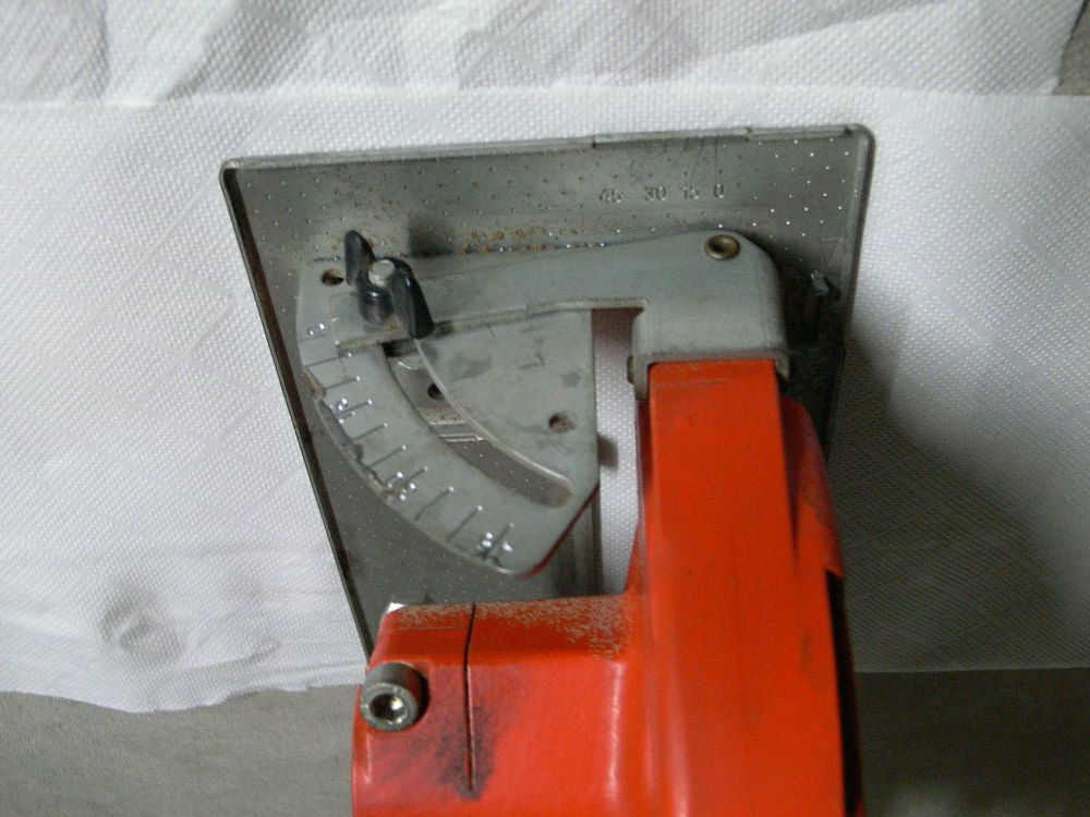 Scie circulaire 17 Plougoumelen (56)