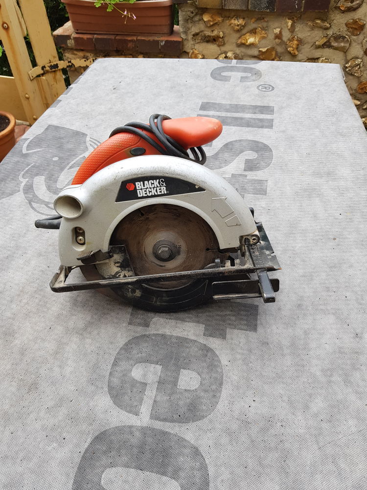 Scie circulaire 40 Ch�teau-Renard (45)