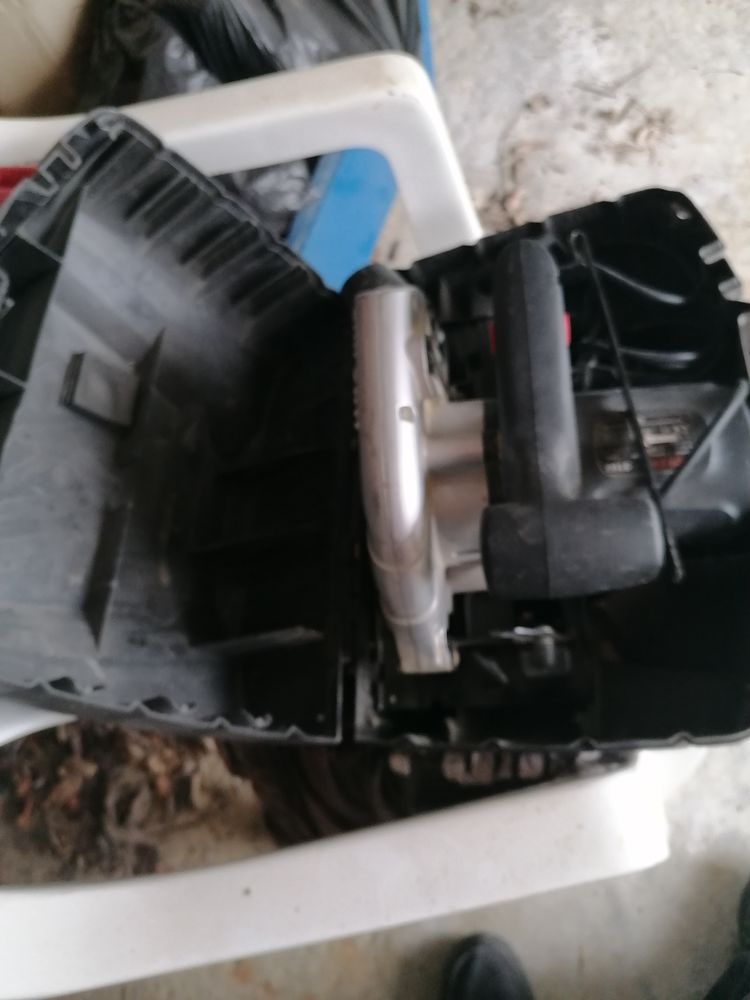 Scie circulaire 50 Peyroules (04)