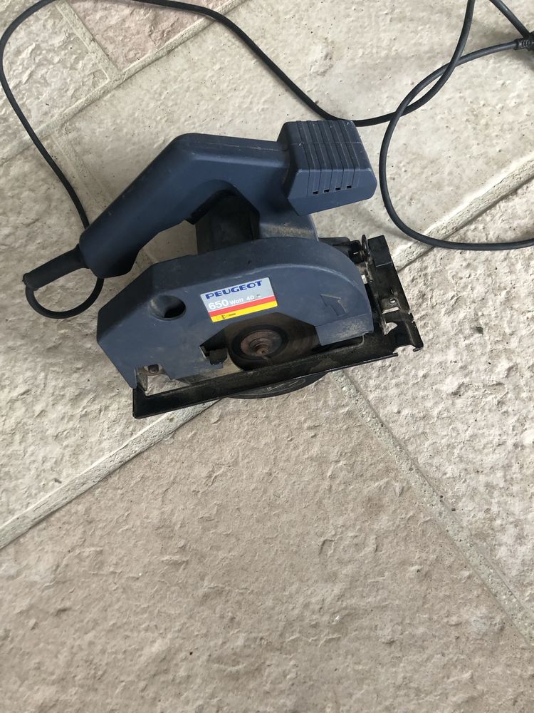 scie circulaire 20 Saint-Loup-G�anges (71)