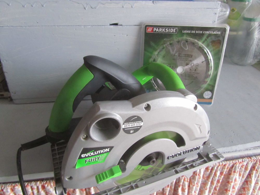 scie circulaire 55 Brizambourg (17)