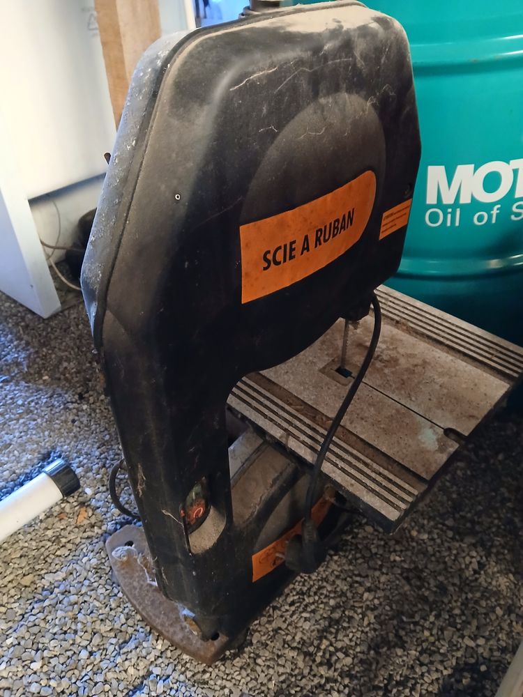 Scie �lectrique 20 Ingrandes (49)