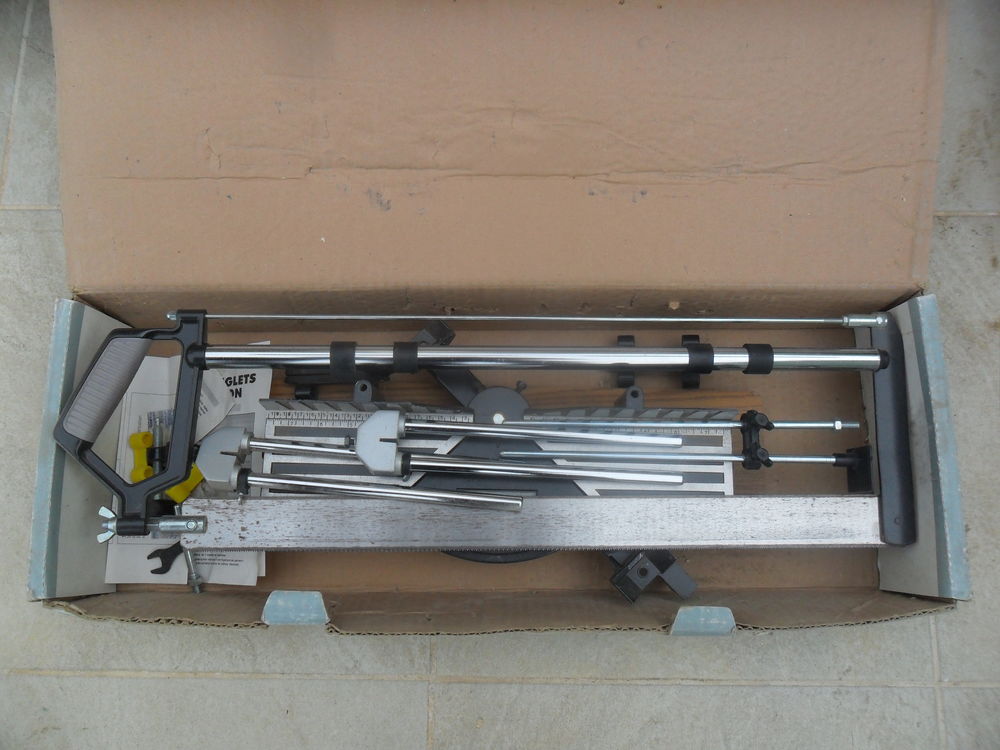 SCIE A ONGLET ARTICULEE 20 Saint-Cyr-sur-Mer (83)