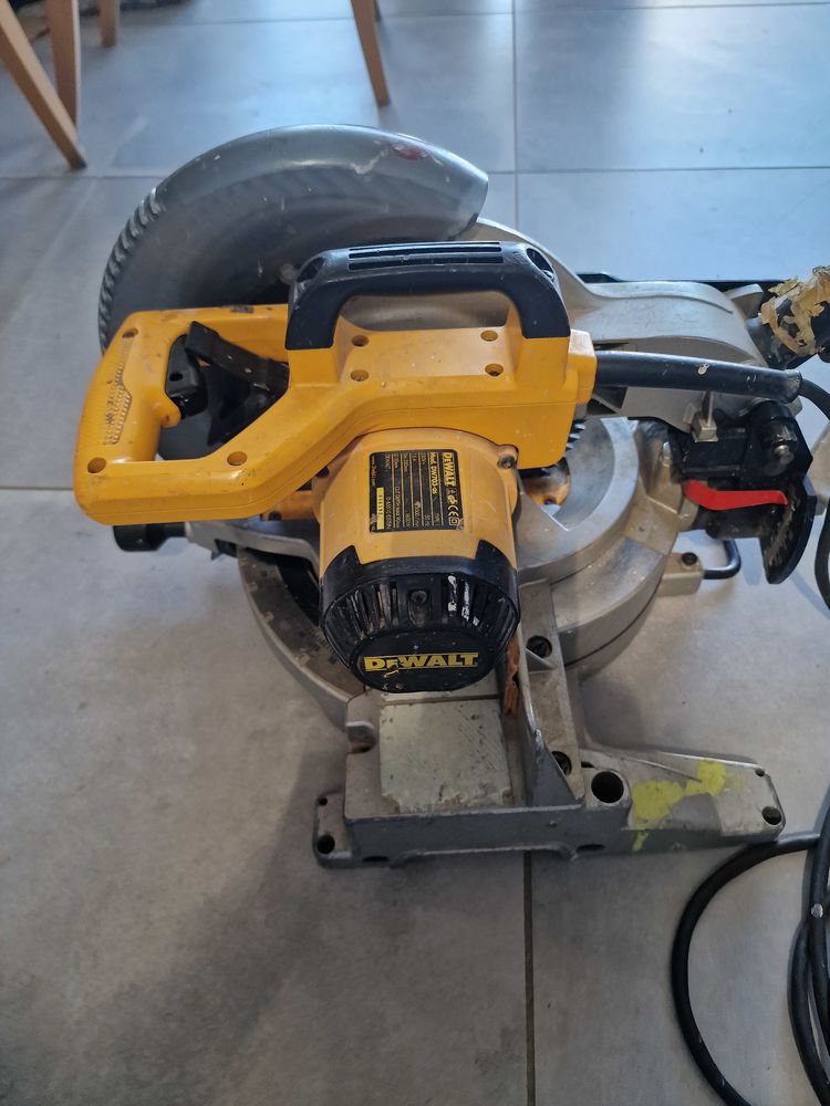 Scie � onglet DEWALT 300 Poey-de-Lescar (64)