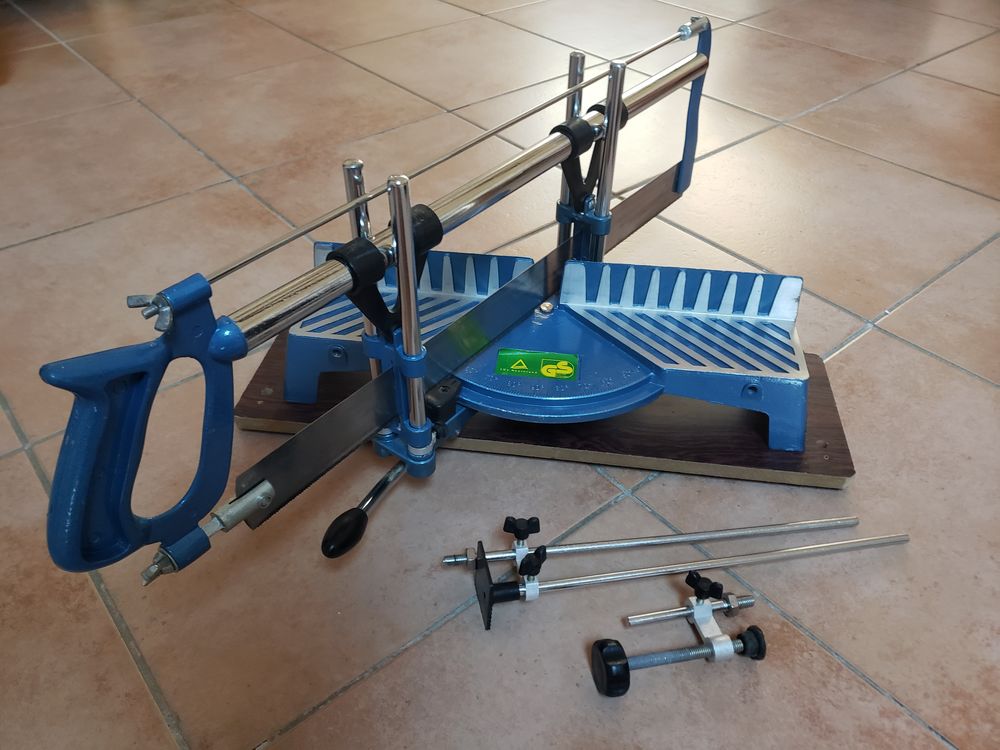 Scie � onglet manuelle 15 Prades-le-Lez (34)