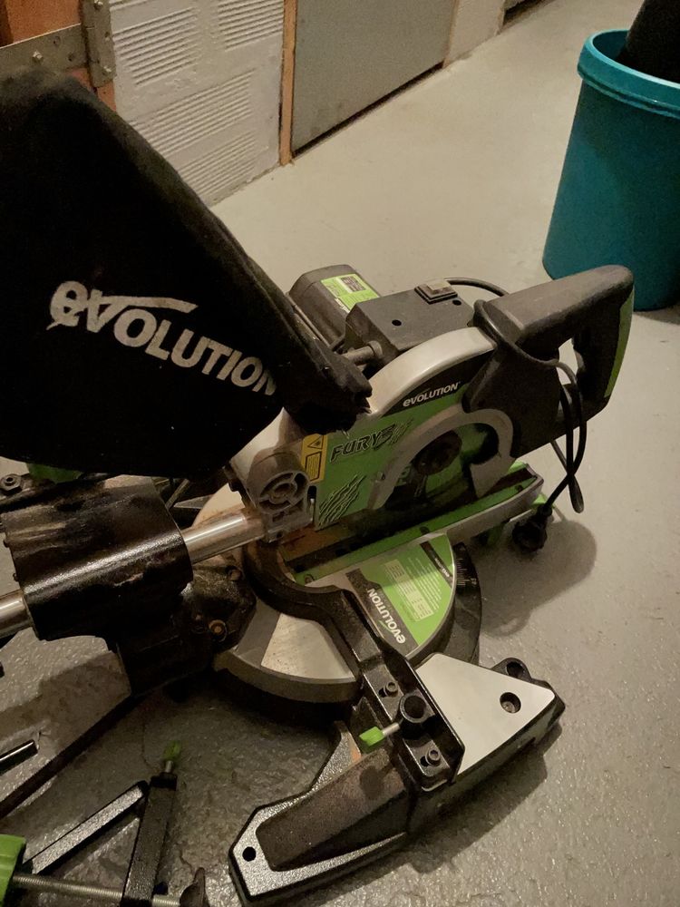 SCIE A ONGLET RADIALE MULTI-USAGES RADIALE FURY 210 TCT 90 Chatou (78)