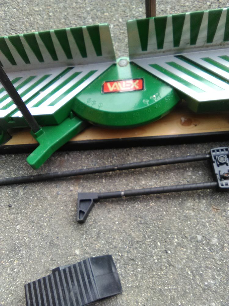 Scie pour coupe d'angle 15 La Souterraine (23)