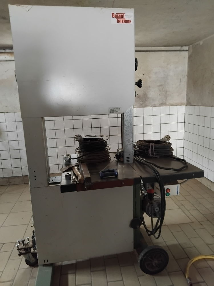 Scie � ruban �lectrique Thierion R65 1000 Pouligney-Lusans (25)