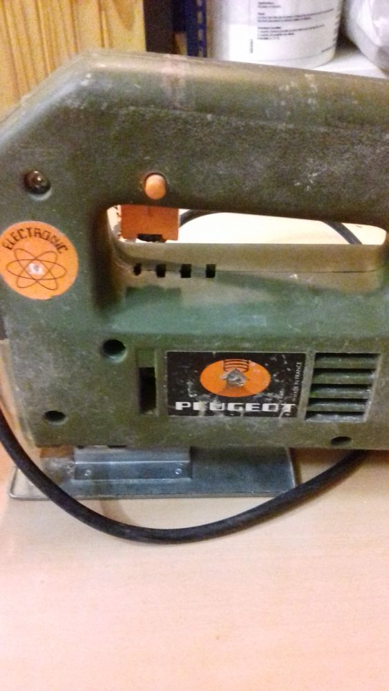 scie sauteuse pour bois 30 Mont�limar (26)