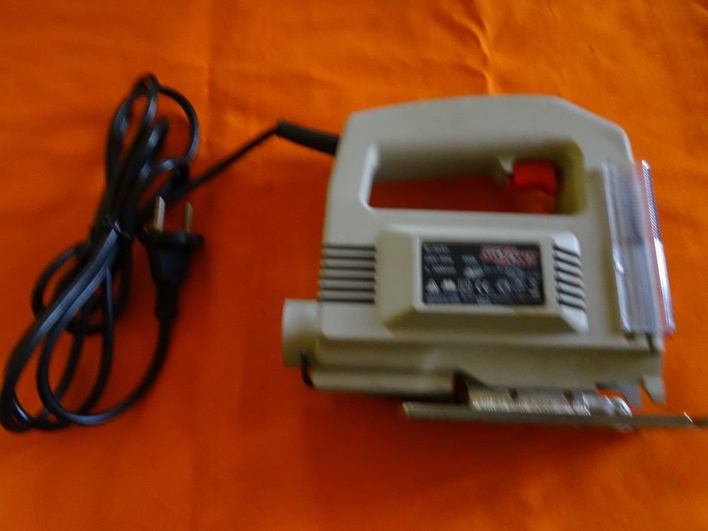 Scie sauteuse 10 Sainte-Anastasie-sur-Issole (83)