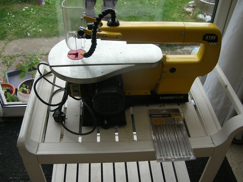 
scie sur table pour bois et autres � chantourn� 0 Leers (59)