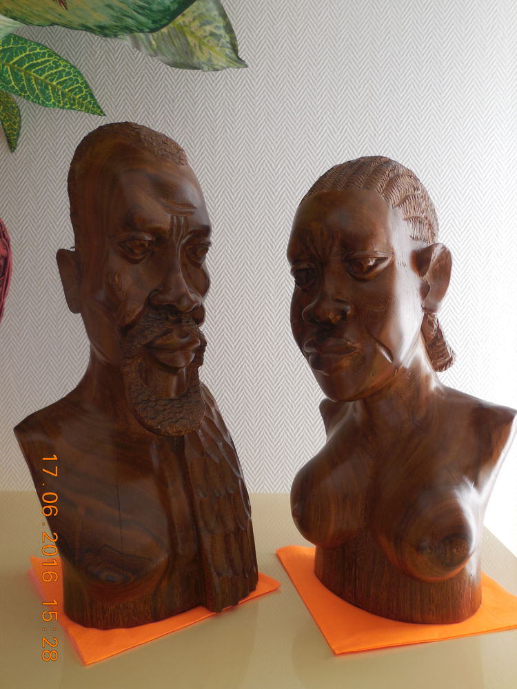 Sculpture Africaine  Bois de fer 
400 Tours (37)