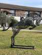 sculptures cheval qui saute en fer à  cheval 3400 Pierrelatte (26)