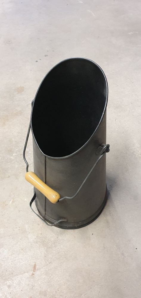 Seau � charbon ancien 15 Ligny-en-Barrois (55)