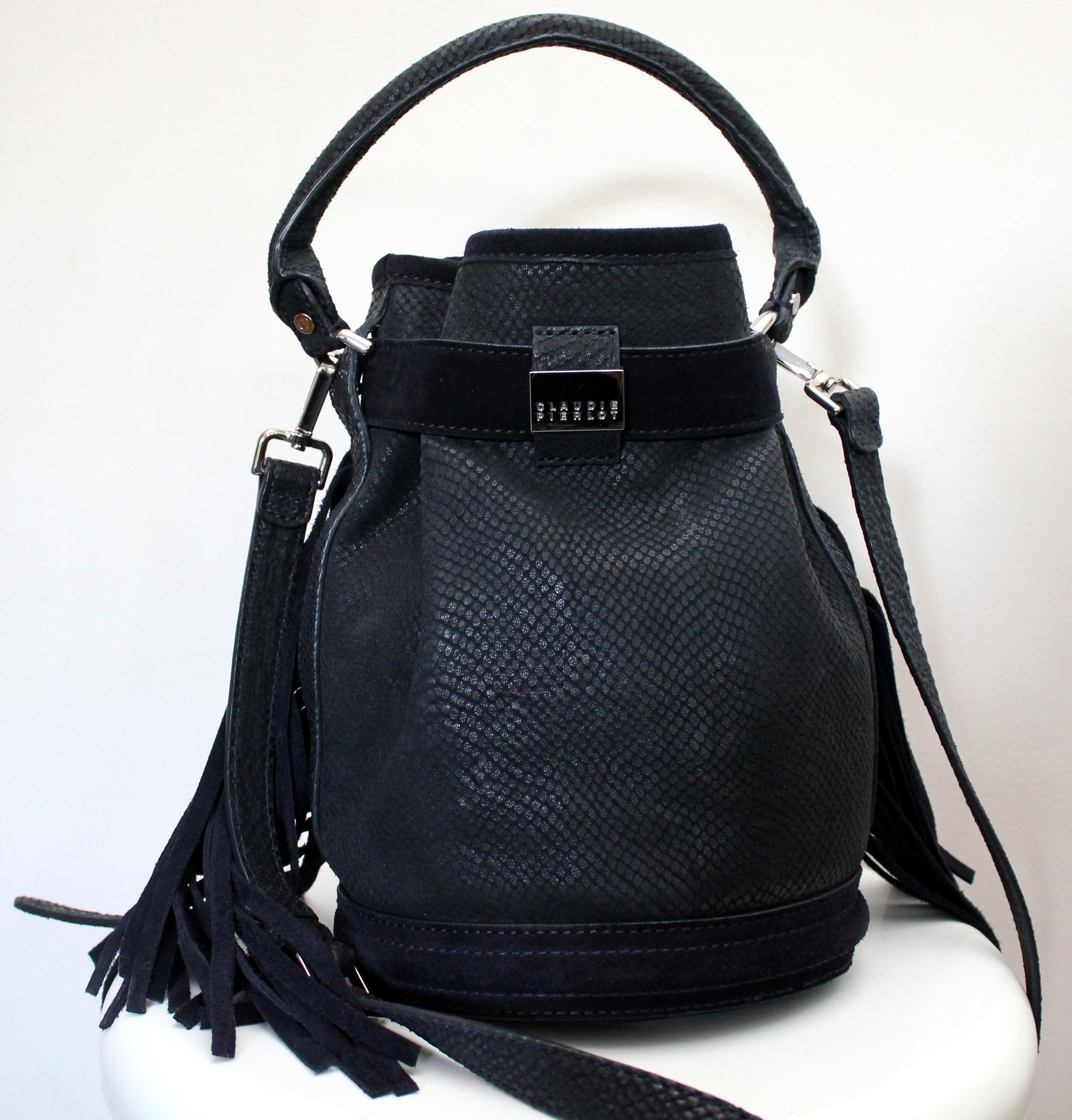 Sac seau cuir marine CLAUDIE PIERLOT 100 Issy-les-Moulineaux (92)