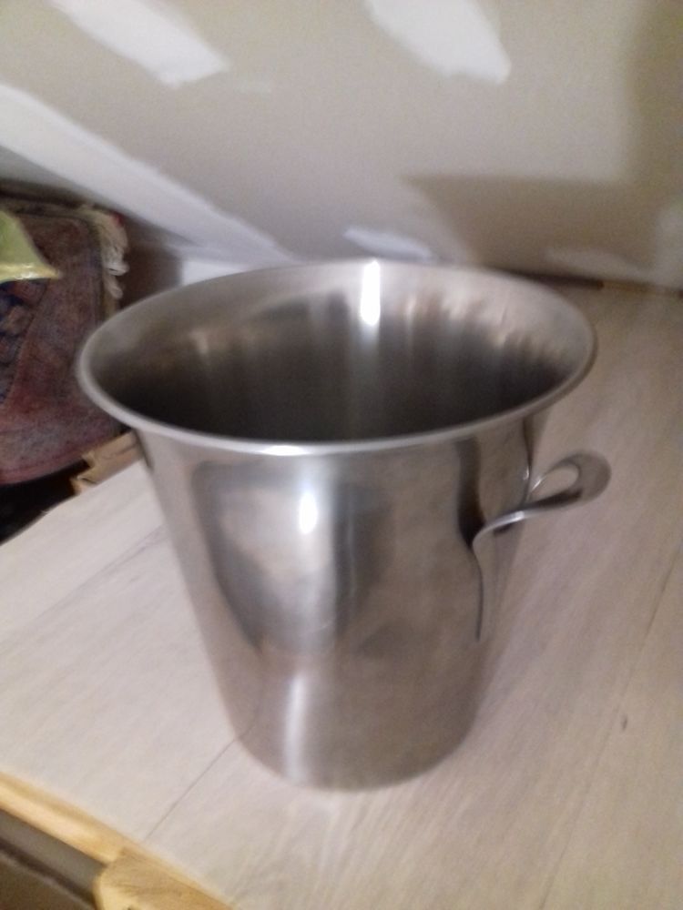 Seau � glace 15 Varennes-Vauzelles (58)