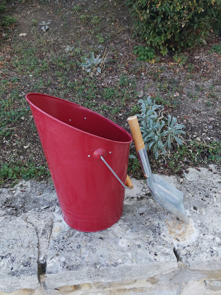 SEAU A PELLETS 25 Avallon (89)