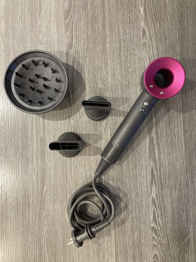 S�che cheveux DYSON Supersonic en excellent �tat 0 Cuers (83)