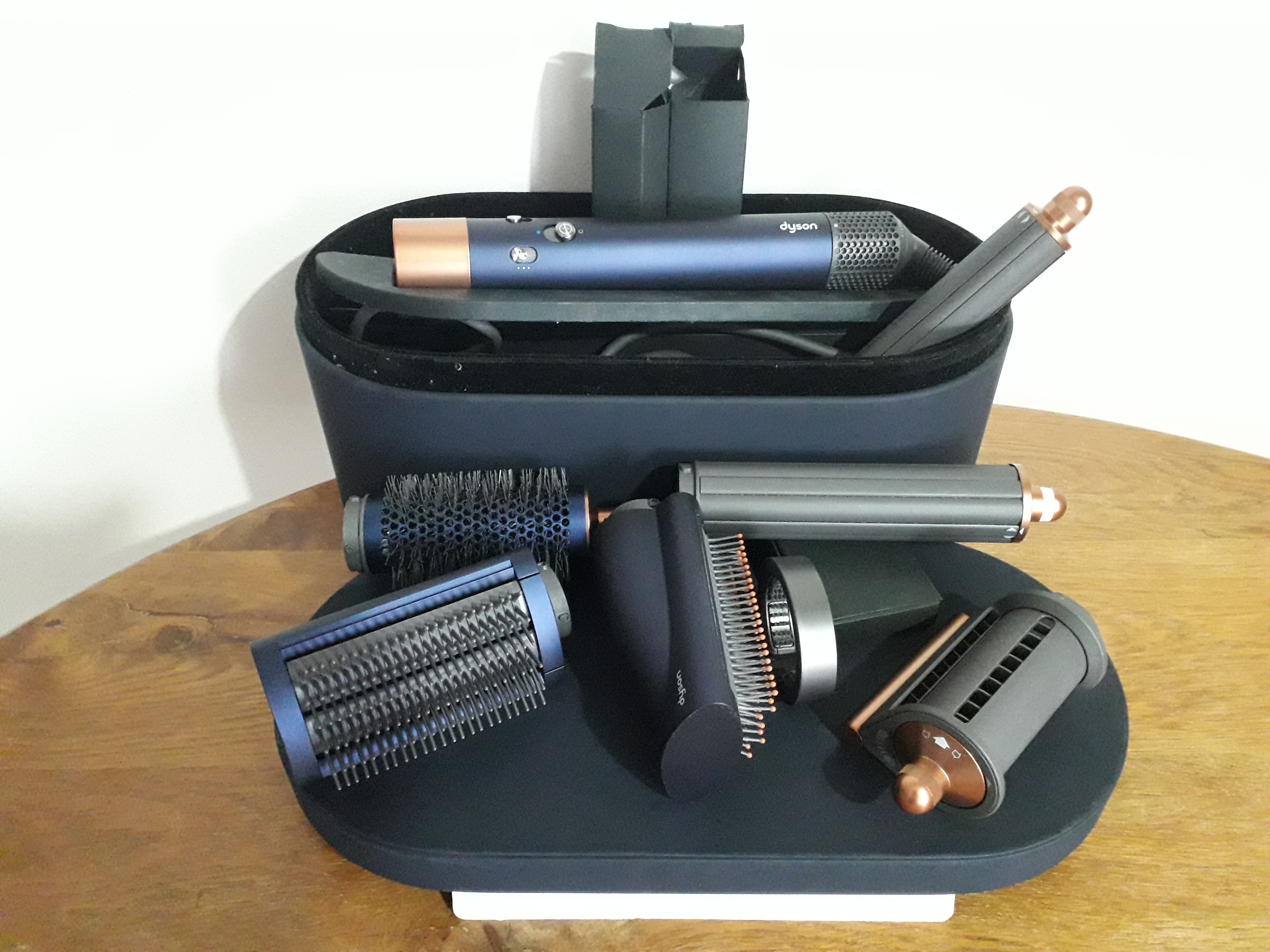 S�che cheveux Dyson Airwrap complet avec coffret quasiment n 390 Marseille 13 (13)