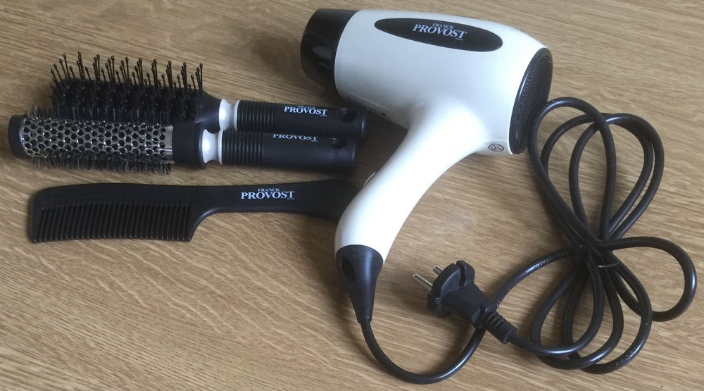 S�che-Cheveux �lectrique
Neuf.
15 Clermont-Ferrand (63)