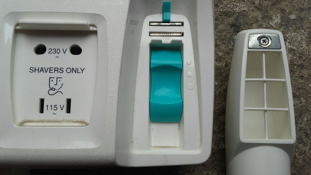 seche  cheveux  mural 25 Beauvoir (50)