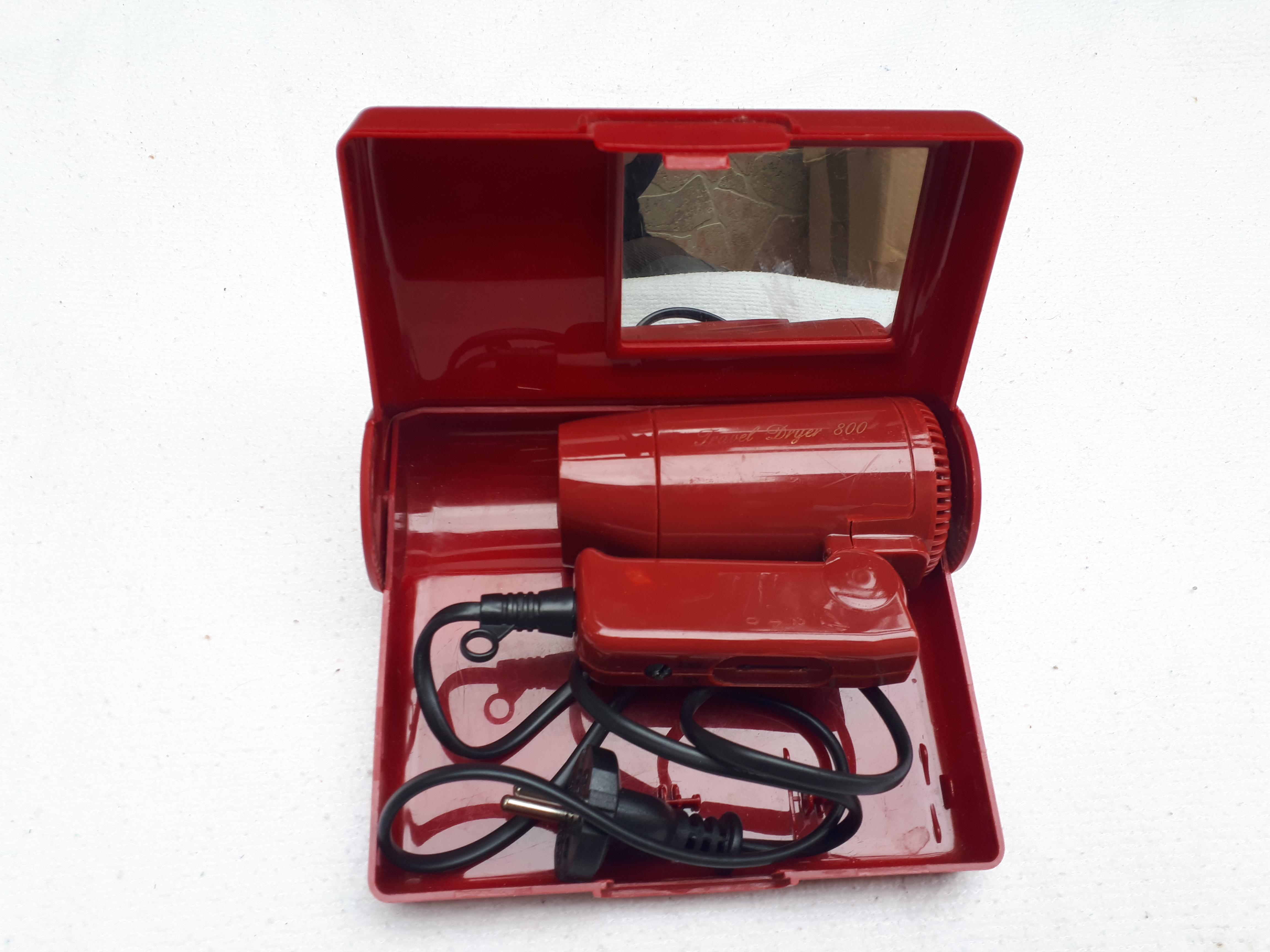 S�che cheveux de voyage pliable avec coffret 5 Montigny-Lencoup (77)