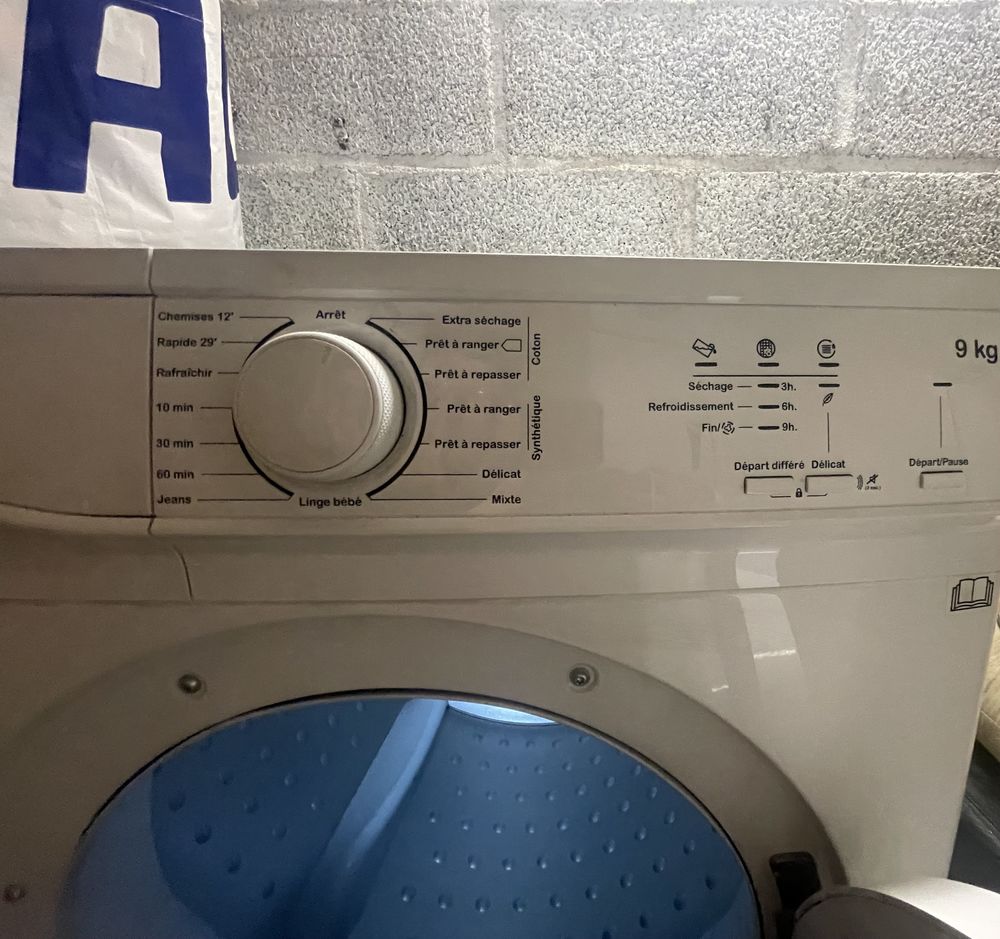 S�che linge �  condensation 150 Saint-Hilaire-du-Harcou�t (50)