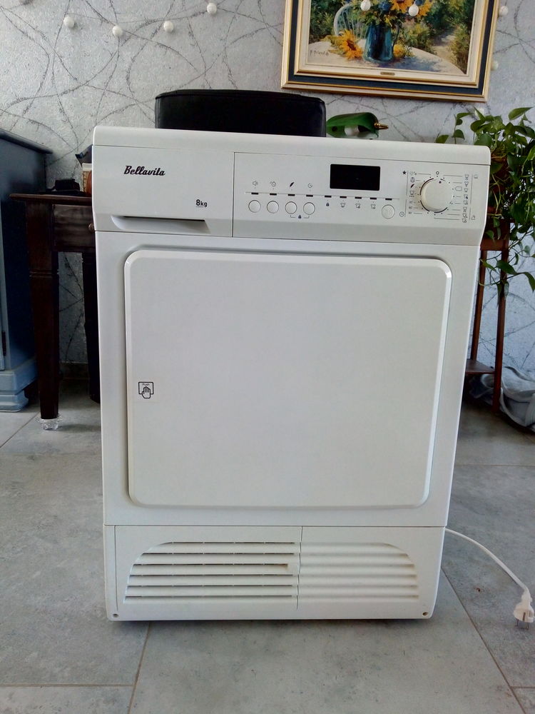 SECHE LINGE 8 kg ETAT NEUF CONDENSATION OU A RACCORDER
150 B�ziers (34)