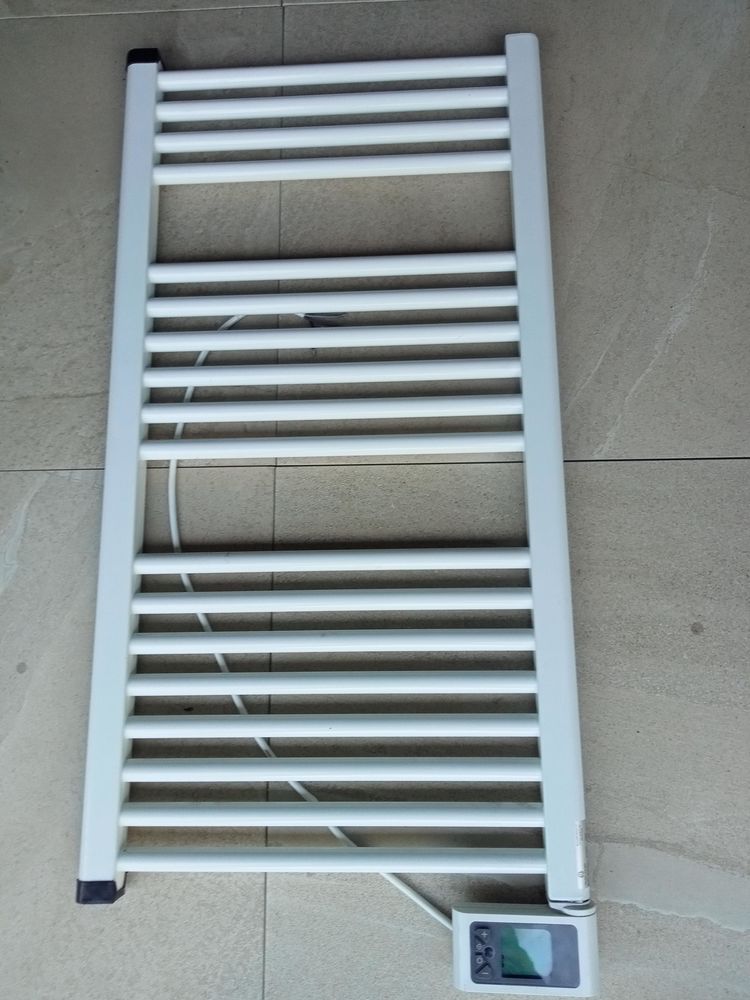 1 s�che- serviette �lectrique 500w 60 Orignolles (17)