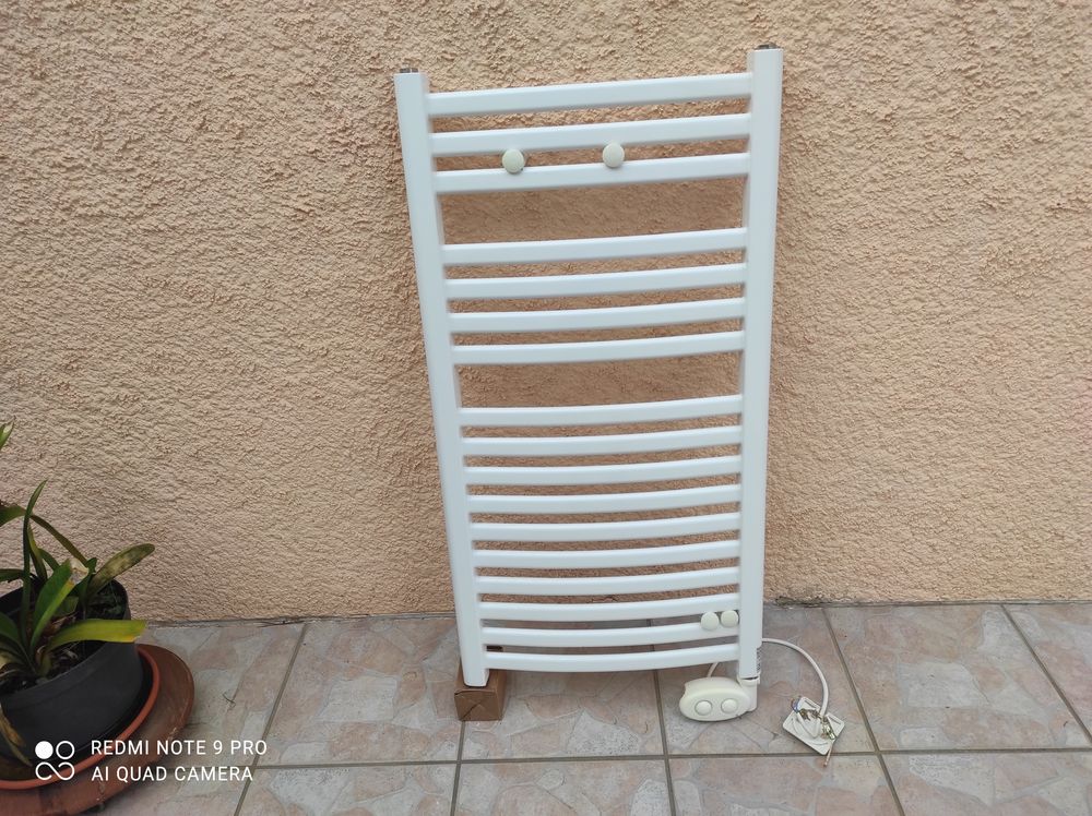 s�che serviettes �lectrique de salle de bain 30 Roquebrune-sur-Argens (83)