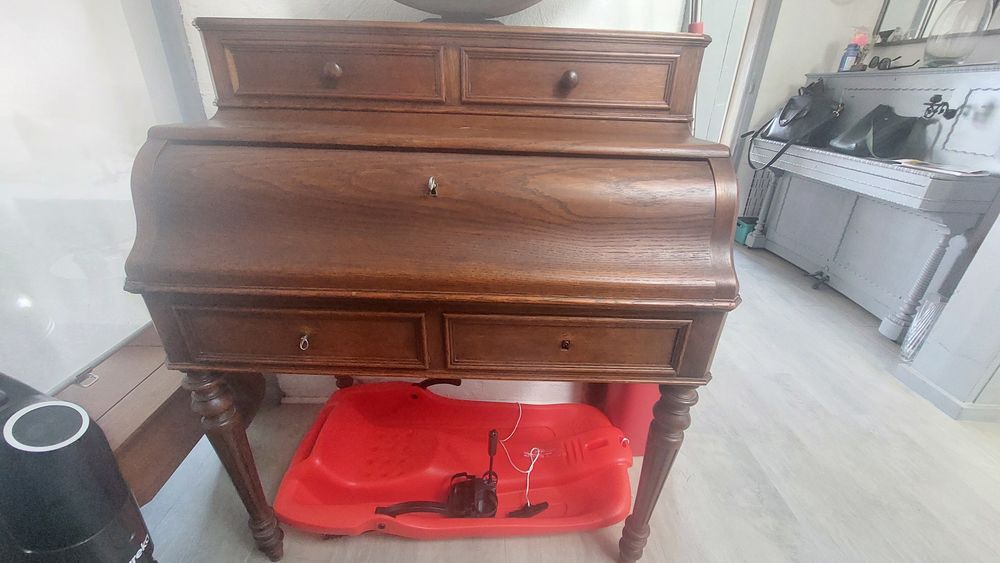 Secr�taire bureau ancien 39 Saint-Vincent-de-Tyrosse (40)