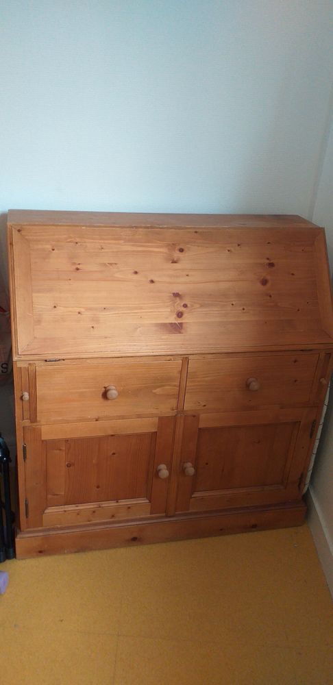 secr�taire et chaise en tr�s bon �tat 90 Paris 13 (75)