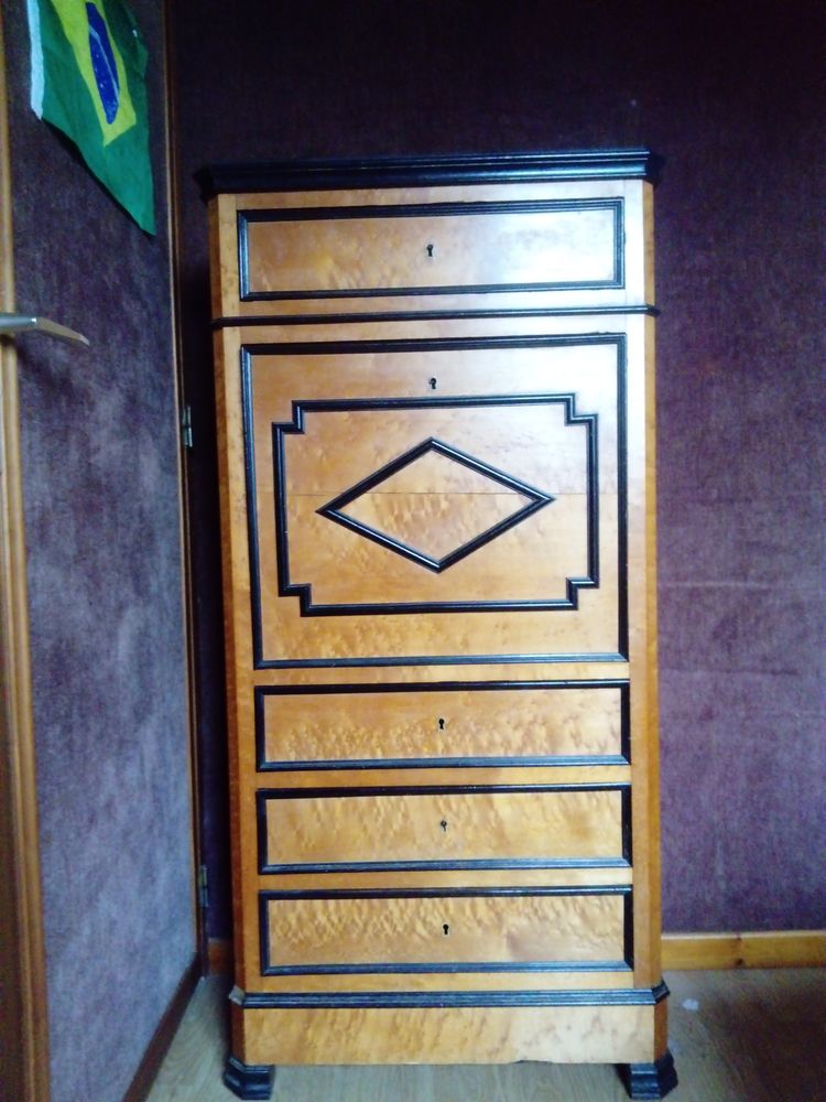 Secretaire de dame en citronnier 1200 Romagnieu (38)