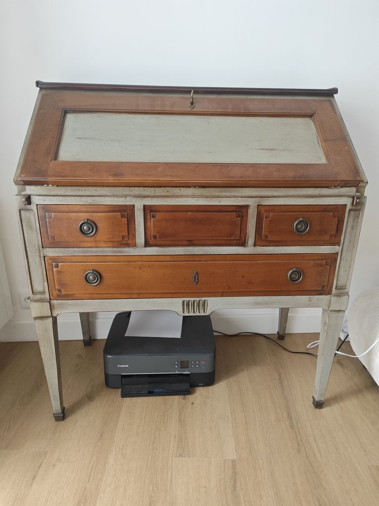 Secr�taire d'�poque 120 �lancourt (78)