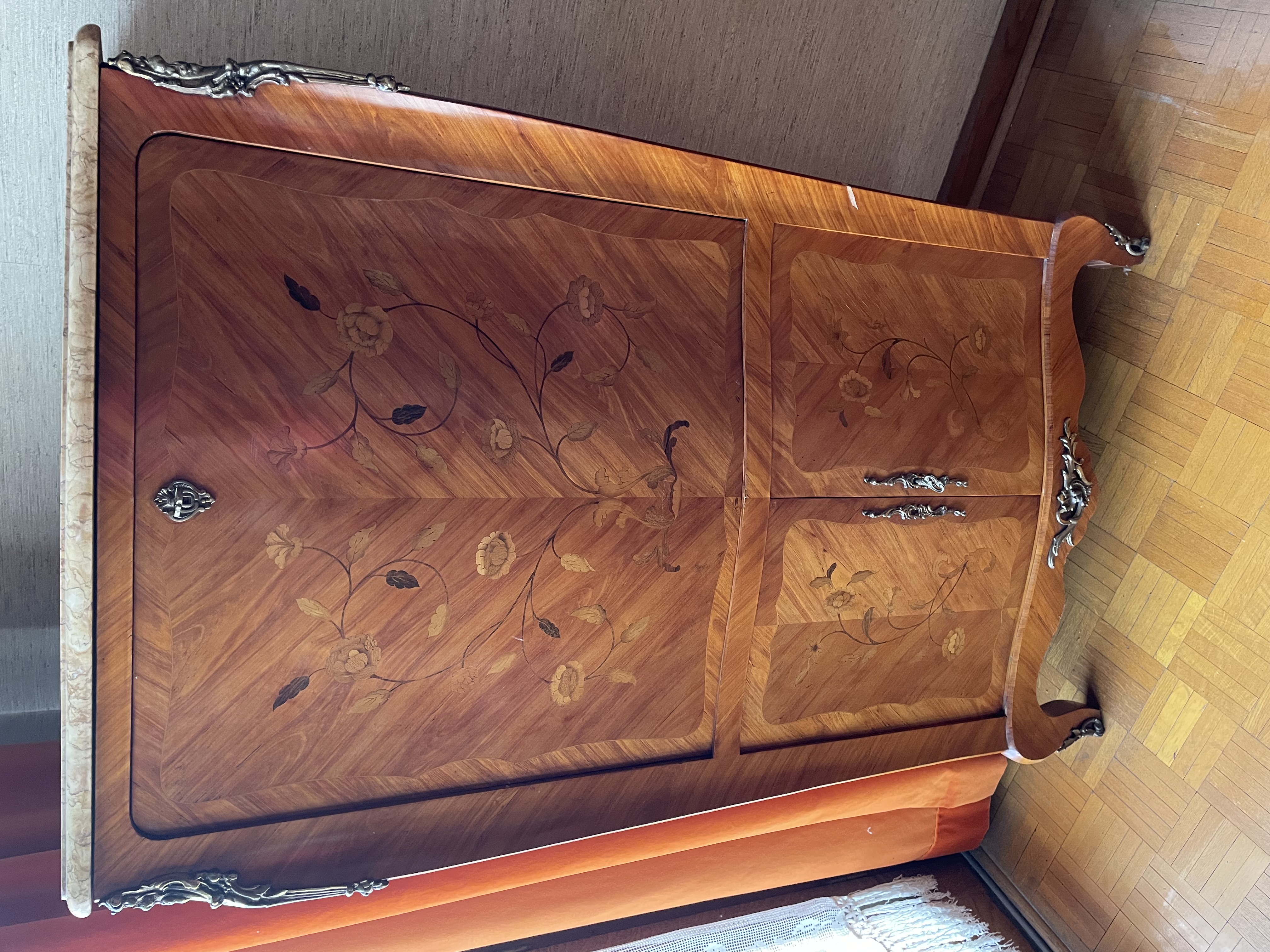 Secr�taire Marqueterie Style Louis XV en bon �tat 260 Valserh�ne (01)