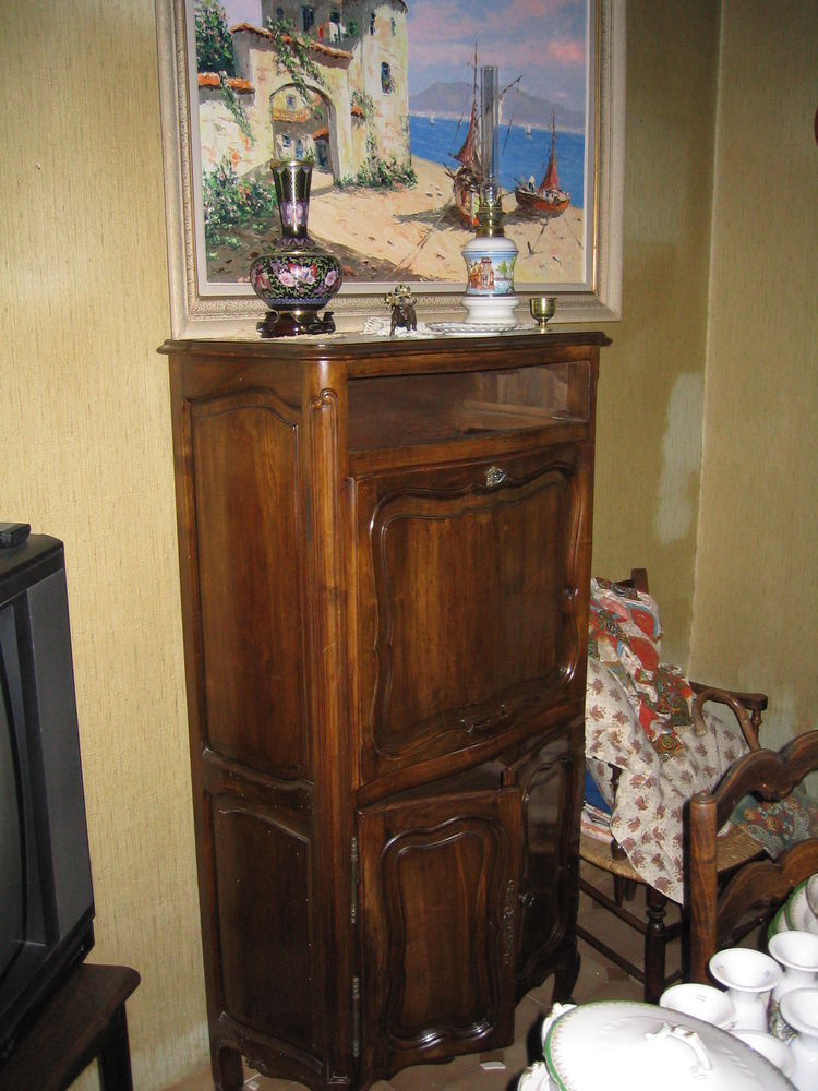 Secr�taire noyer 0 Grenoble (38)