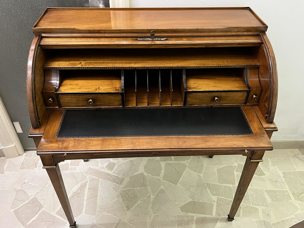 Secr�taire en tr�s bon �tat 700 Nice (06)