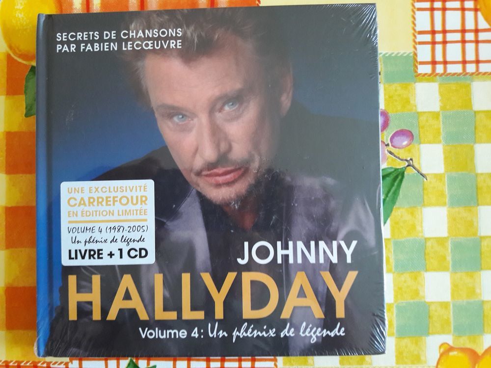 VOL N�4 SECRETS de CHANSON ann�e 1985-2005 JOHNNY HALLYDAY 23 Rodez (12)